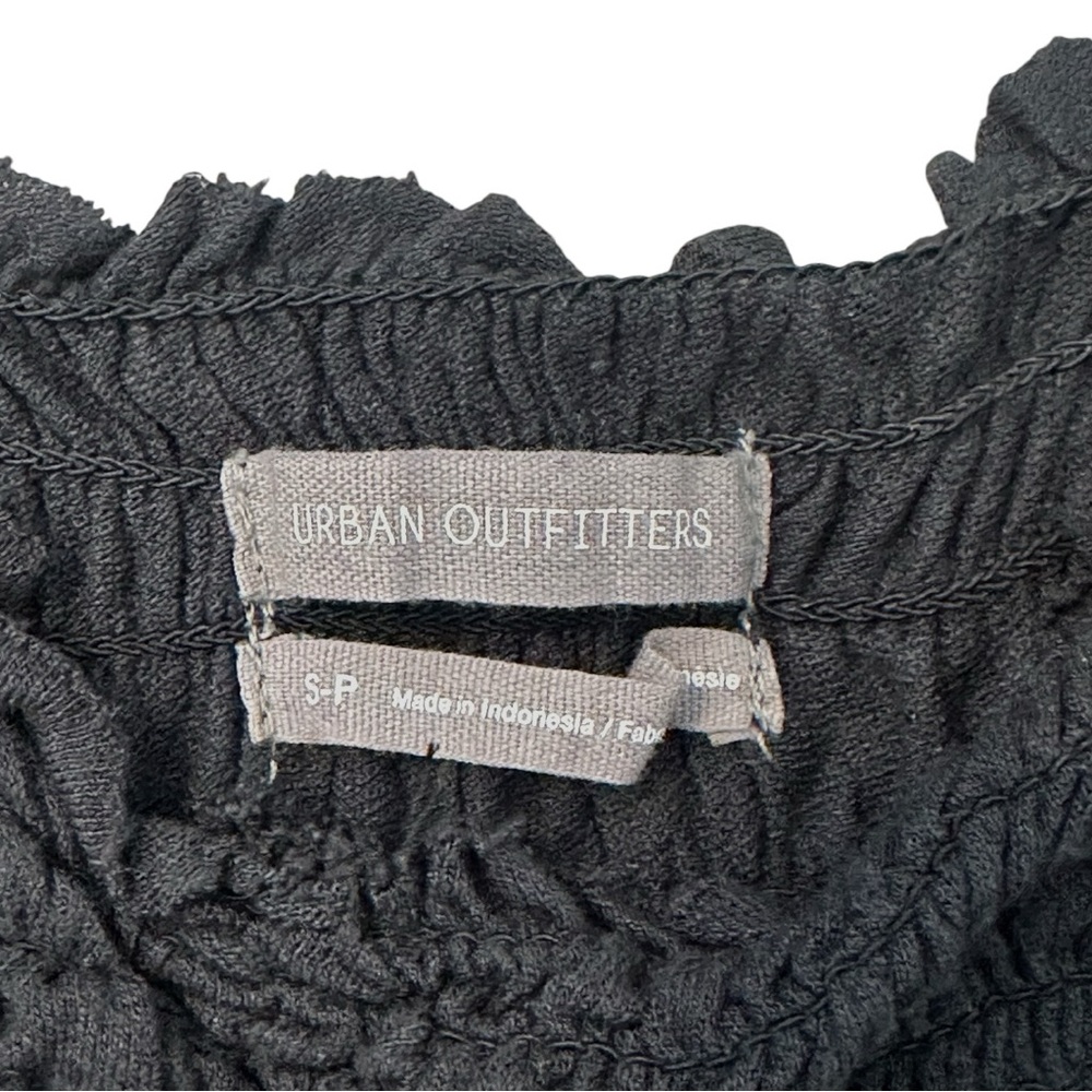 UO Puff Sleeve Smocked Crop‎ Top - Picture 5 of 5
